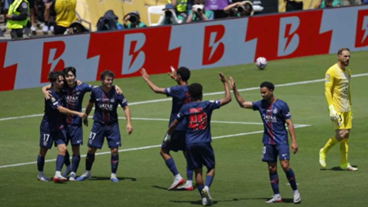 Paris Saint-Germain Humiliate Real Madrid 4–0 to Secure Spot in Final
