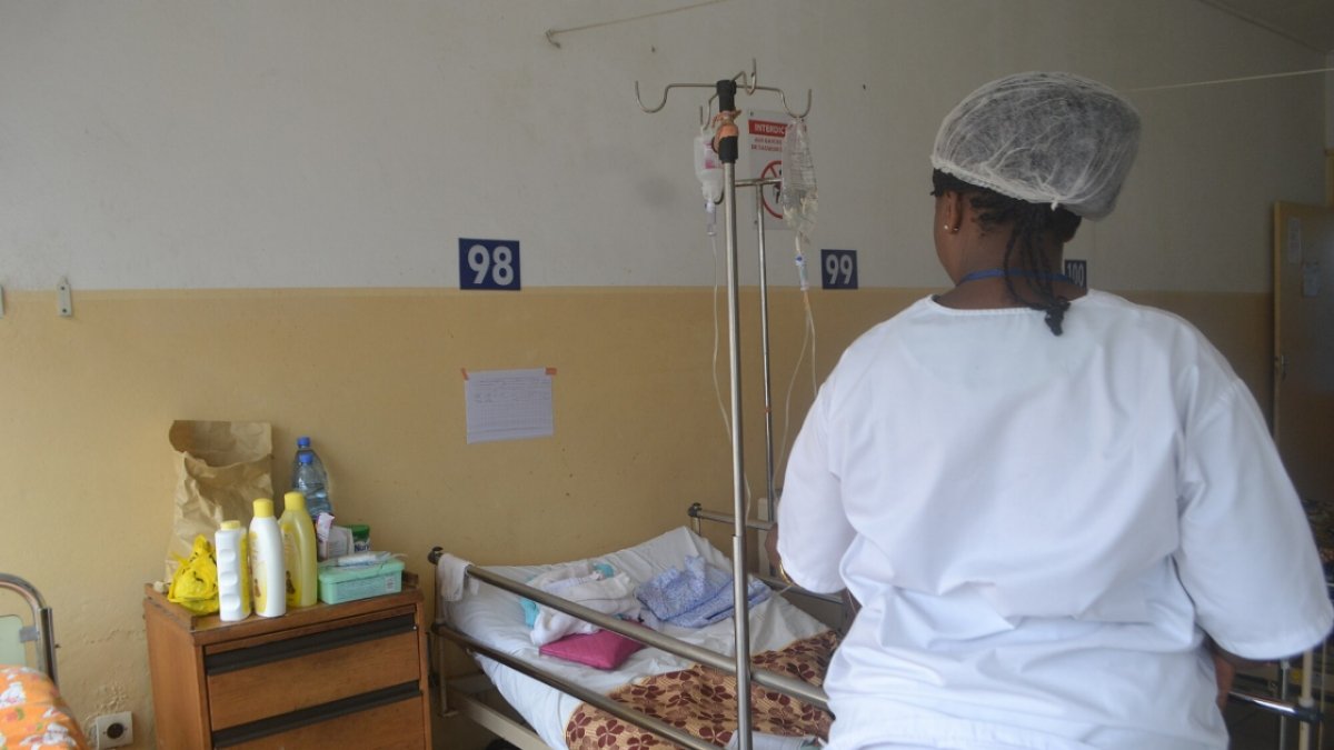 Nigerian Nurses Begin Nationwide Strike Over Poor Conditions