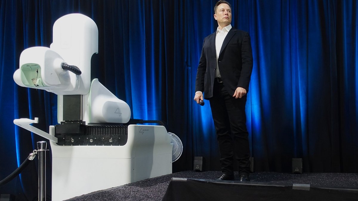 Musk: Apple Playing Politics for OpenAI in App Store