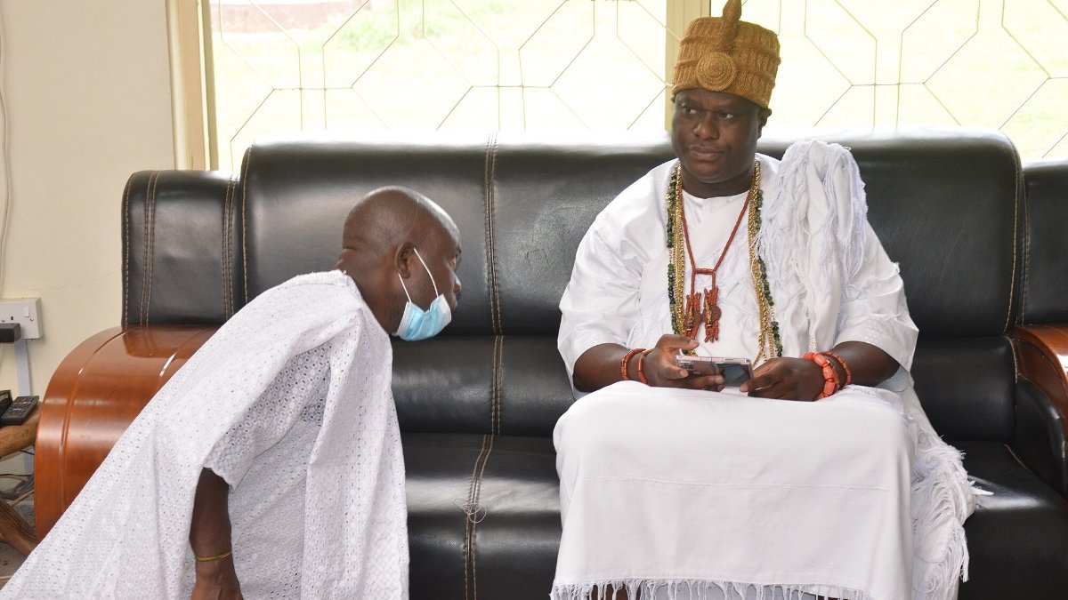 Alaafin gives Ooni of Ife 48-hour ultimatum over title dispute
