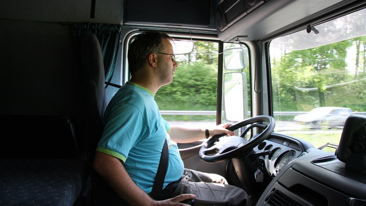 US Halts Nigerian Truck Driver Visas Amid Safety Concerns
