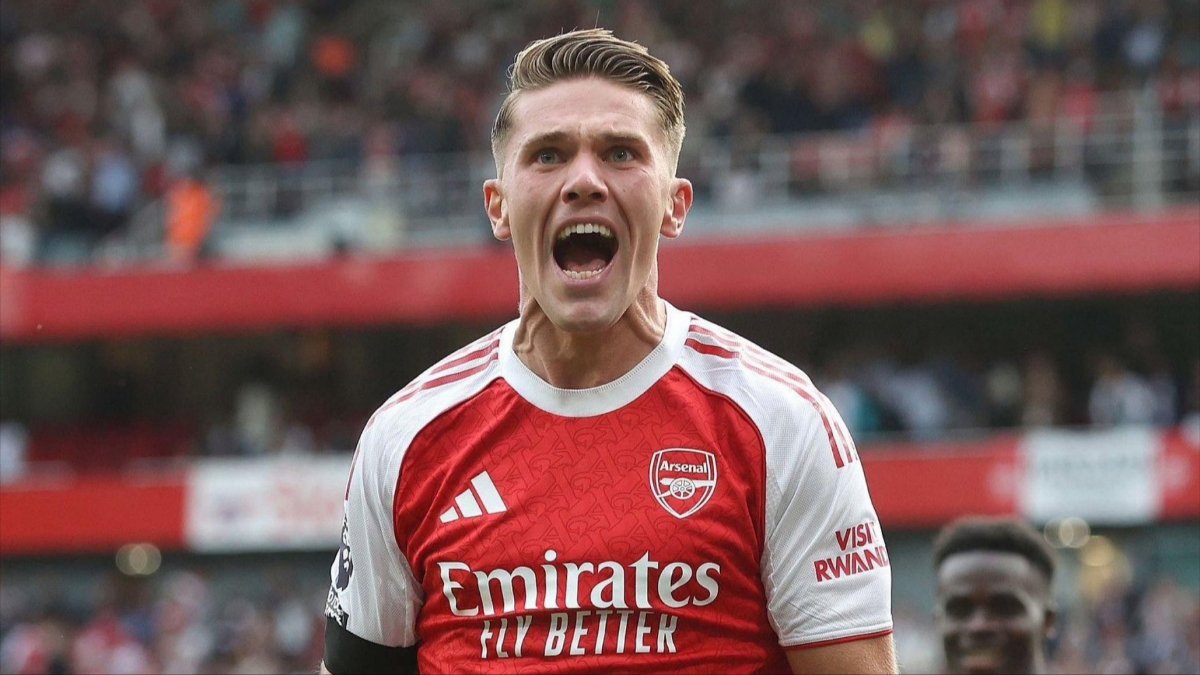 Arsenal Thrash Leeds as Manchester City Lose to Tottenham