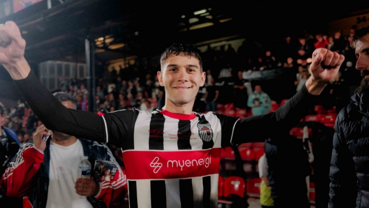 Grimsby Stun United in Penalty Shootout After 2-2 Draw