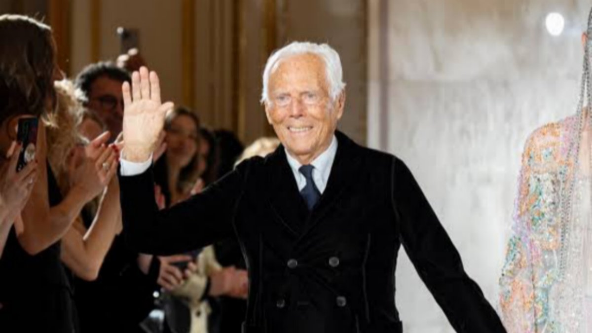 Mourners Pay Tribute to Giorgio Armani at Milan Viewing