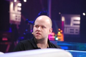 Daniel Ek Steps Down as Spotify CEO