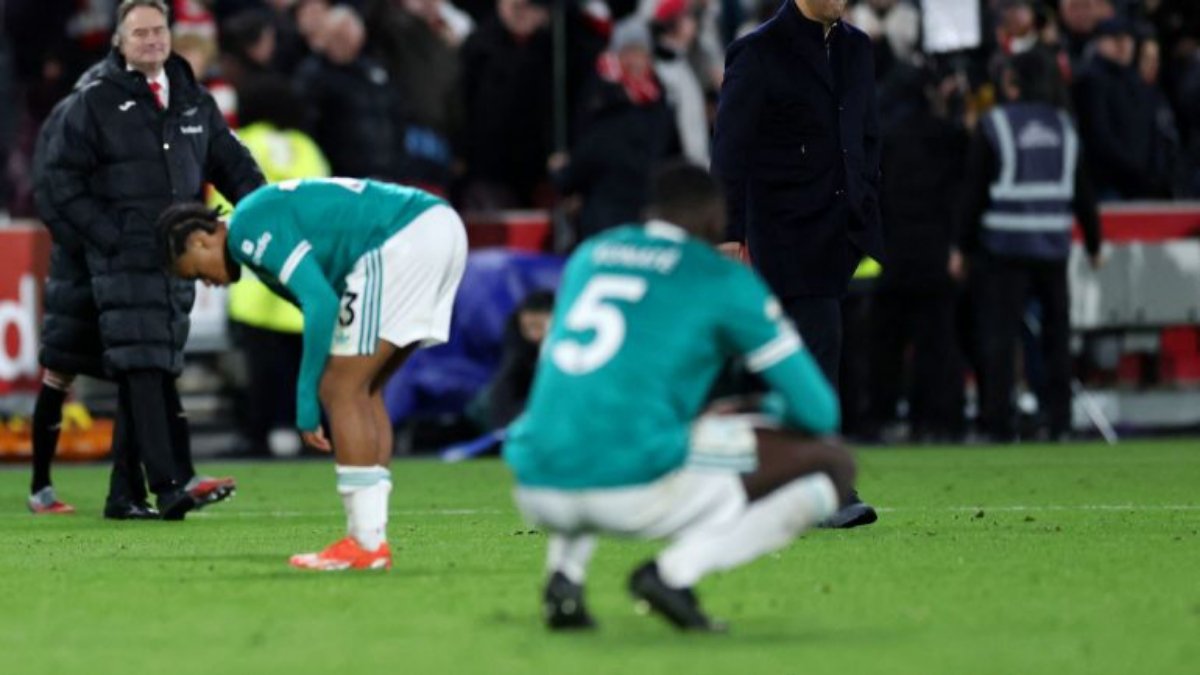 Liverpool Fall to Brentford 3-2, Suffer Fourth Straight Defeat